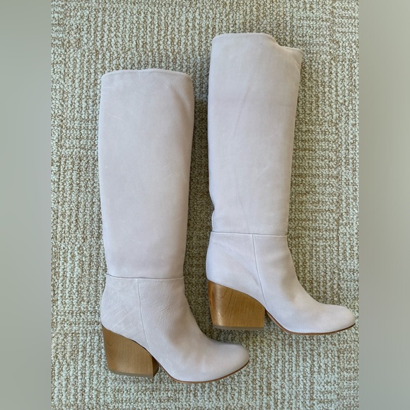 NIB Shopbop COCLICO Bly Knee High Boot in Grain Beige Leather - 39/8.5 - Picture 12 of 16